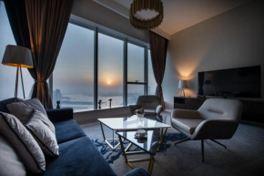 Stunning Views & Palm Marina Views & 39th floor